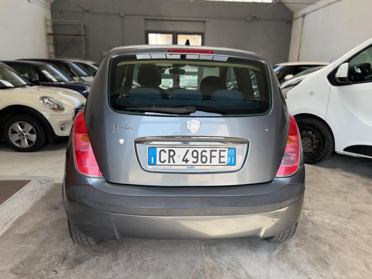 Lancia Ypsilon 1.2 16V Argento