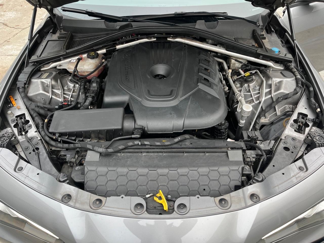 Alfa Romeo Giulia 2.2 Turbodiesel 180 CV AT8 Business Sport Launch Ed.