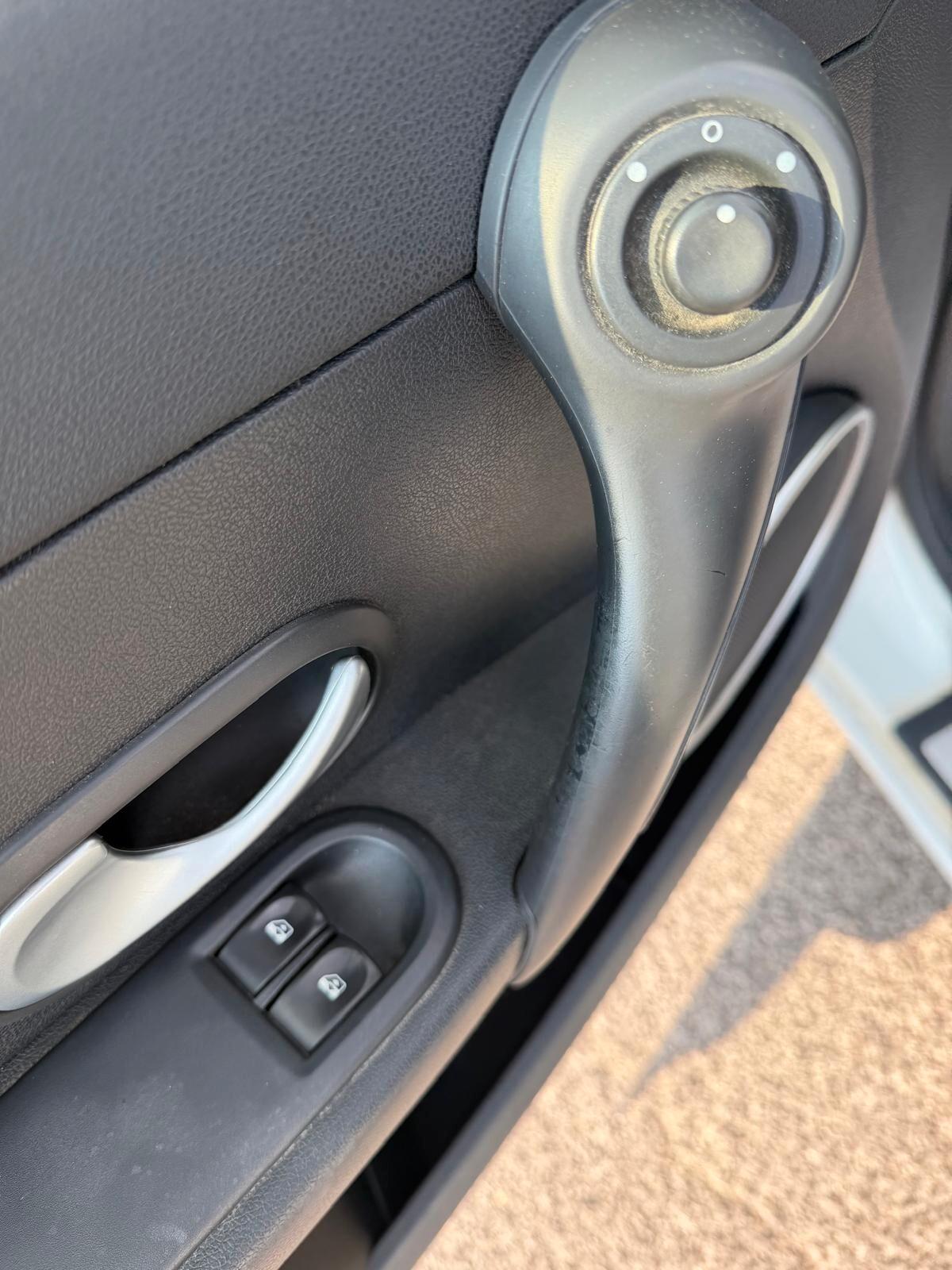 Renault Clio 1.5 DCI 75CV 5P DYNAMIQUE 2011