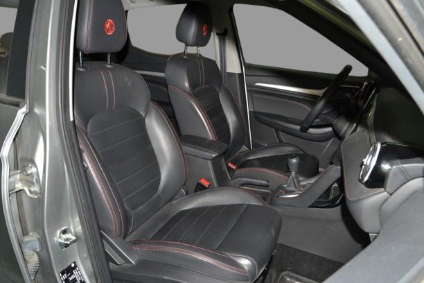 MG ZS - 1.0 MT LUXURY
