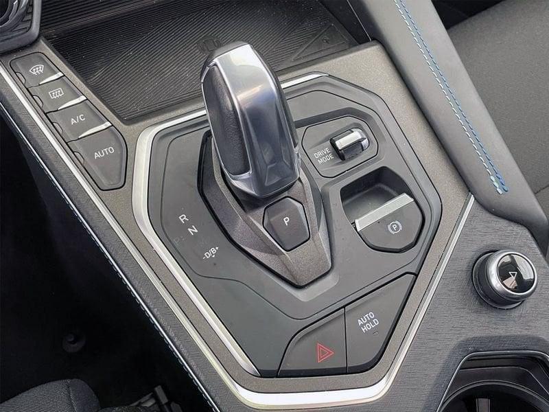 Lynk & Co 01 01 PHEV