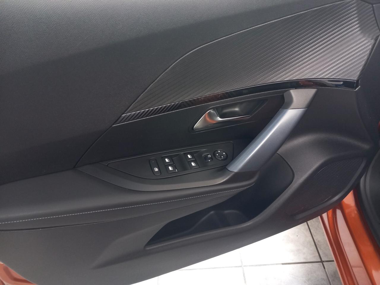 Peugeot 2008 PureTech 130 S&S EAT8 Allure anno 2020 benzina 75 mila km