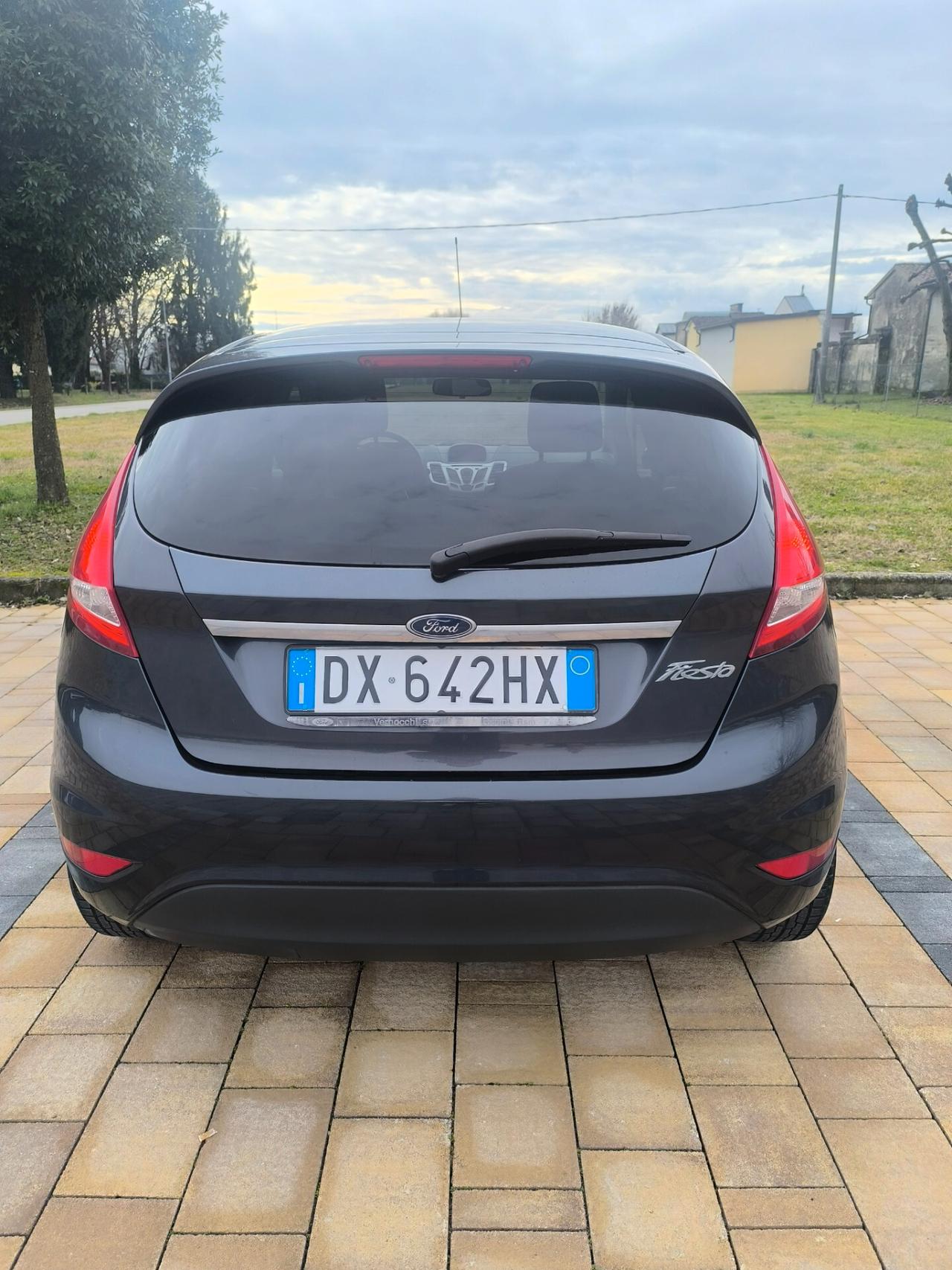 Ford Fiesta benzina km 137mila neopatentati