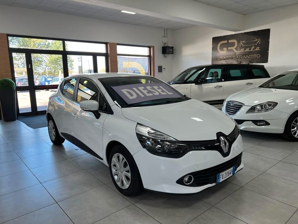 Renault Clio 1.5 DCI 5 PORTE ANNO 2015