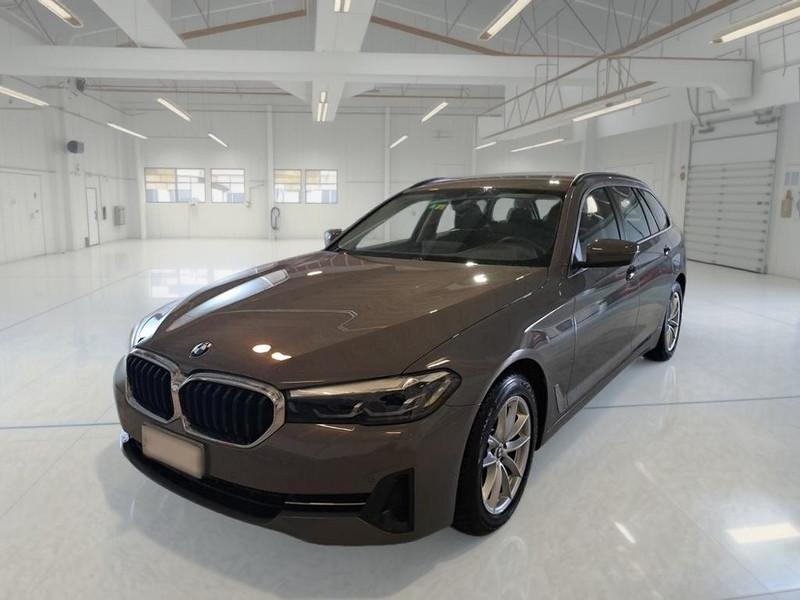 BMW 518 48V Business Touring Auto