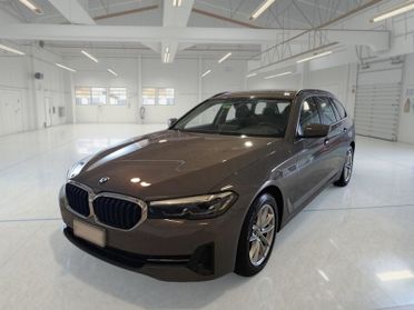 BMW 518 48V Business Touring Auto