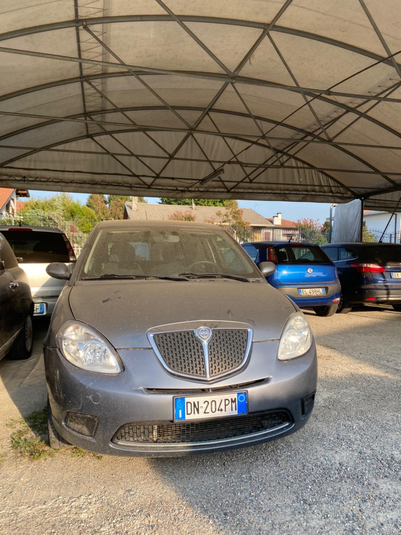 Lancia Ypsilon 1.2 Platino