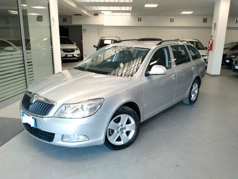 Skoda Octavia Berlina Octavia 1.6 tdi cr SW KM 149000
