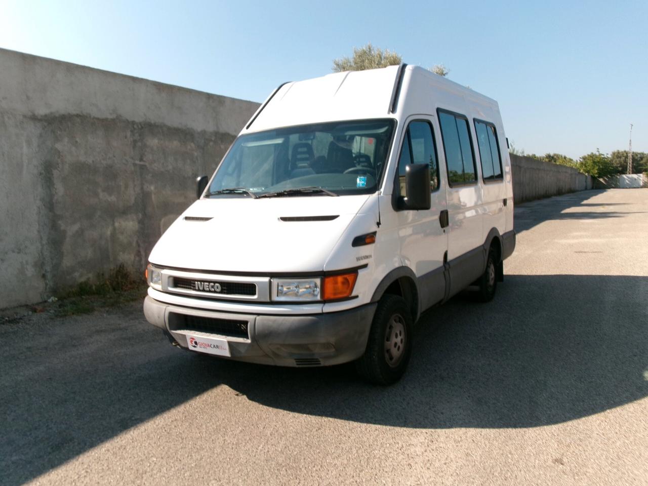 Iveco Daily 35-13 c 2.3 td 9 posti con pedana per persone disabili