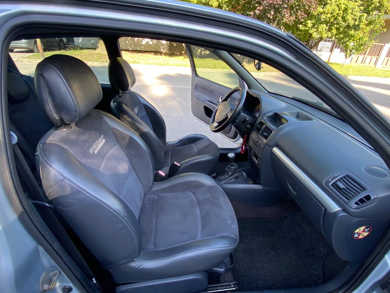 Renault Clio 2.0 16V cat 3 porte Sport