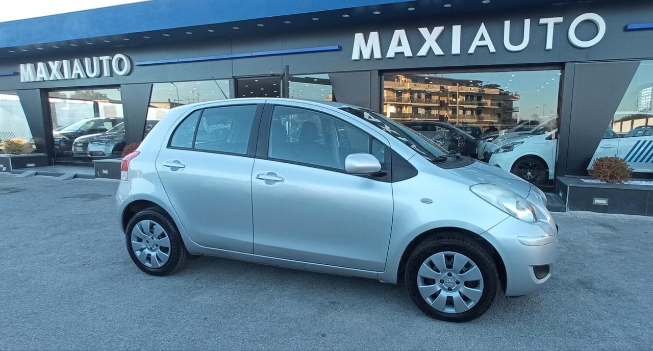 Toyota Yaris 1.0 CON 76 MILA KM