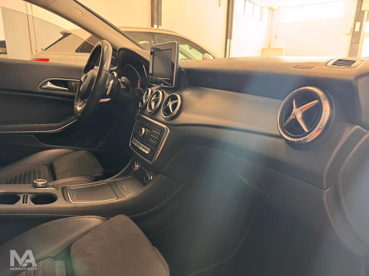 Mercedes-benz CLA 200D 135cv Automatic Premium - 2018