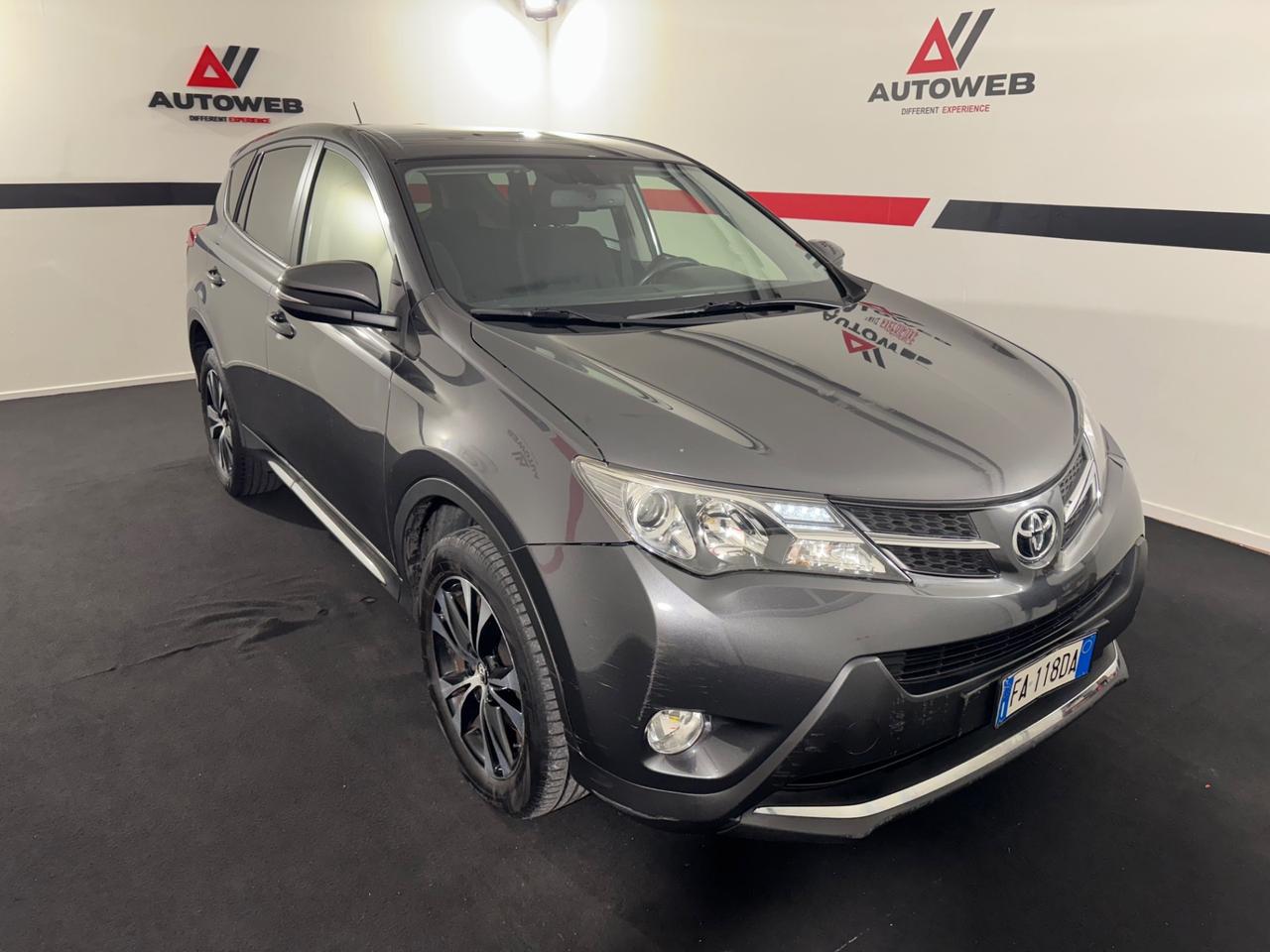 Toyota RAV 4 2.0 D-4D 4WD Lounge White Ed.
