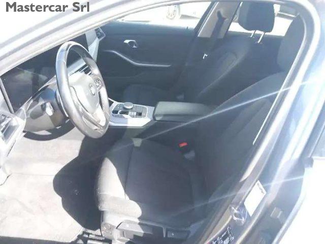 BMW 318 Serie 3 G21 2022 Touring 318d Touring mhev 48V aut