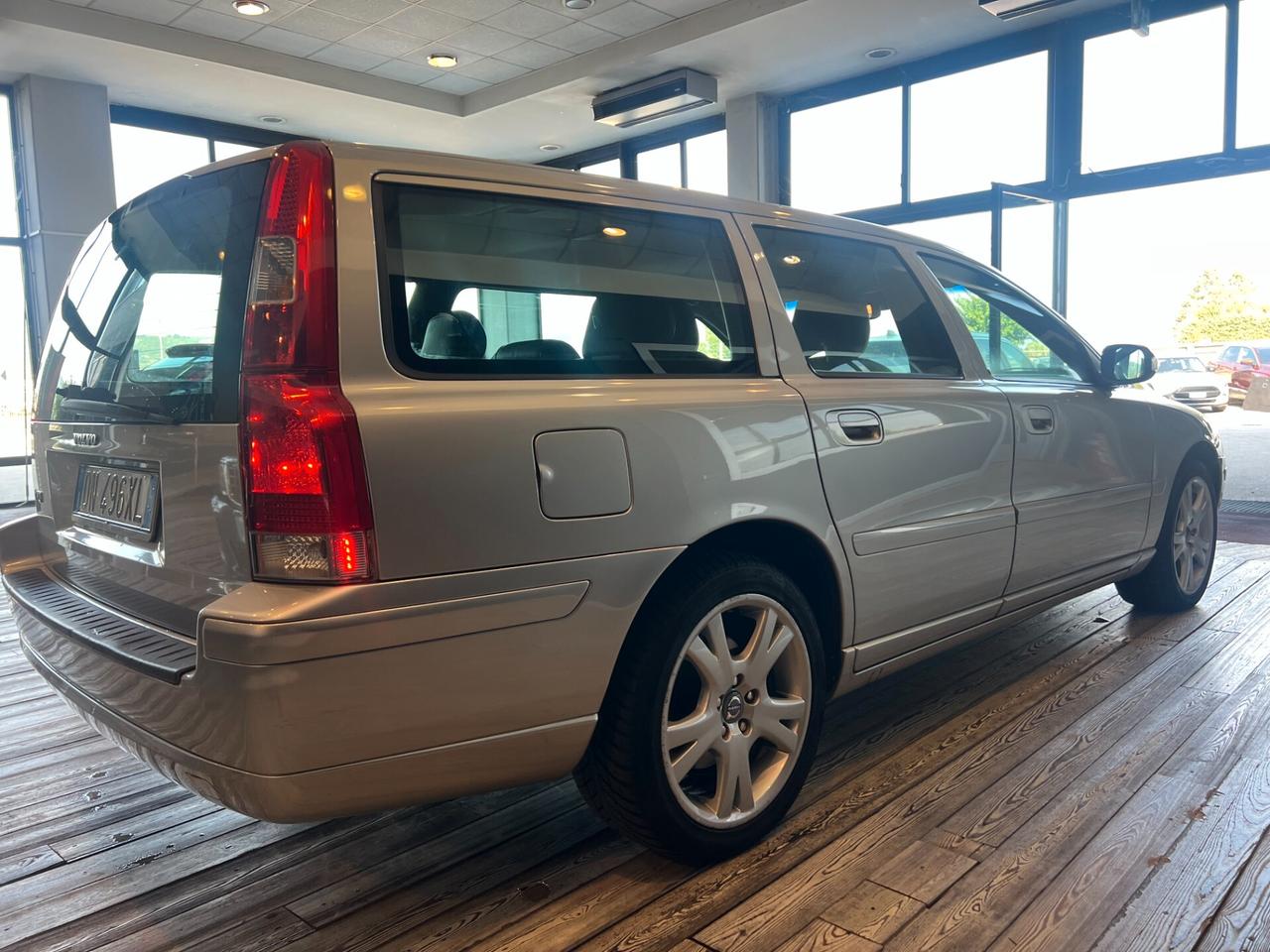 Volvo V70 2.4 D5/AUTOMATICA/UNICO PROP