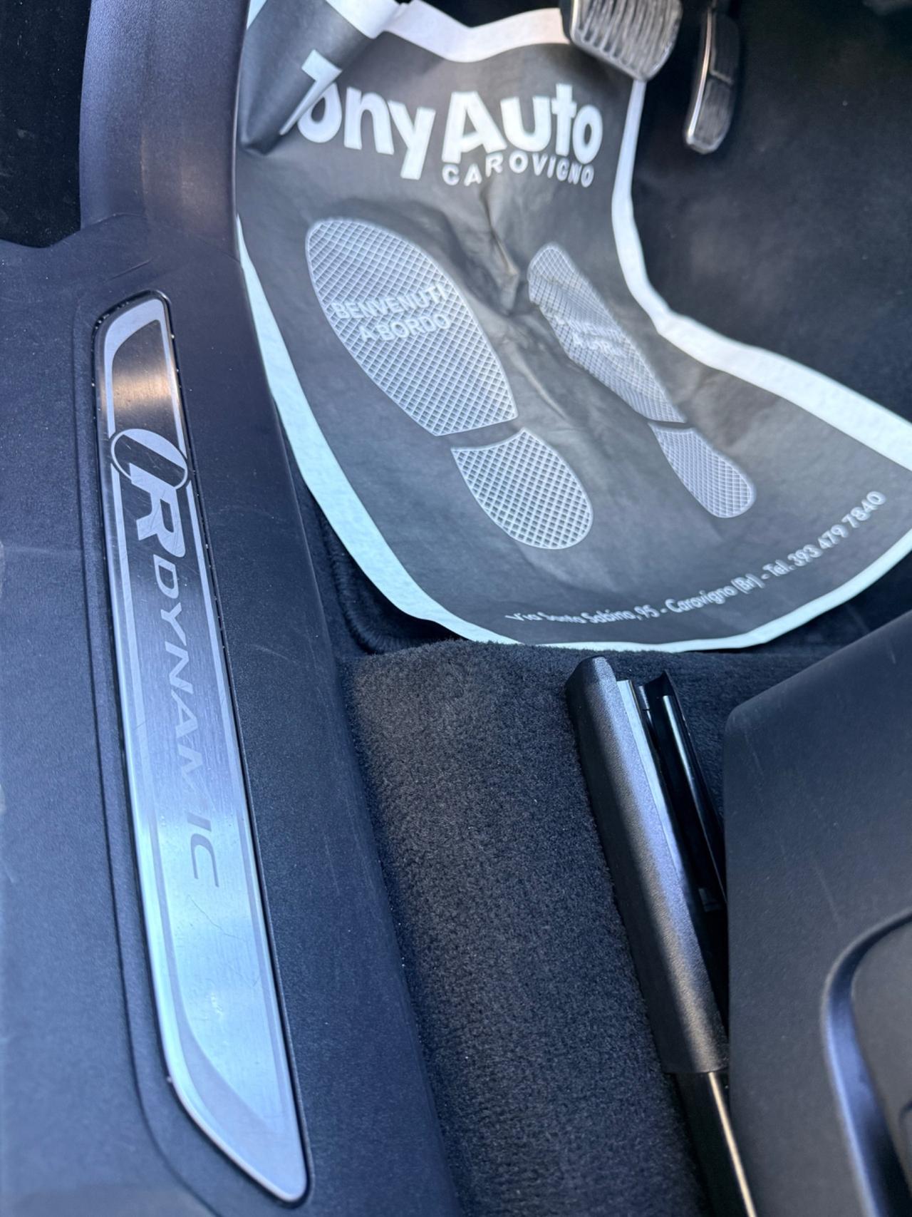 Land Rover Range Velar 2.0D I4 204 CV R-Dynamic HSE TETTO APRIBILE,VIRTUAL COCKPIT,TELECAMERA,APPLE CARPLAY