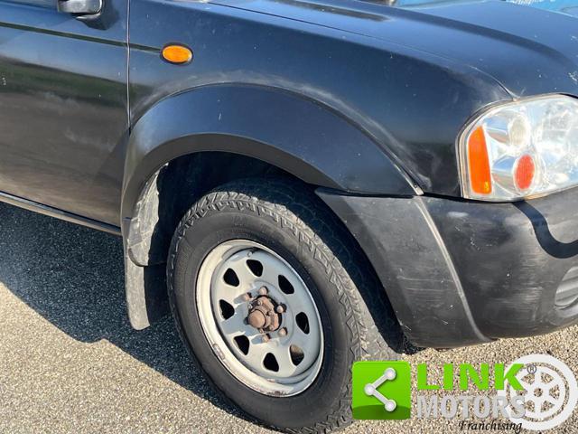 NISSAN King Cab 2.5 TD 2 porte