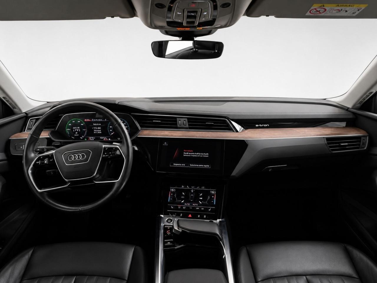 ---IN ARRIVO--- Audi e-tron 55 quattro Business Fast