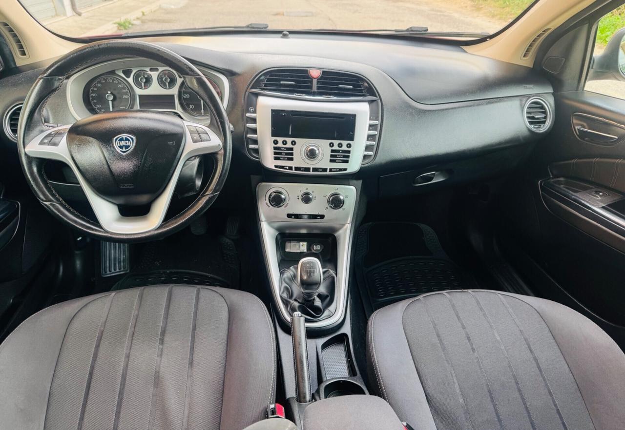 Lancia Delta 1.6 MJT DPF Gold