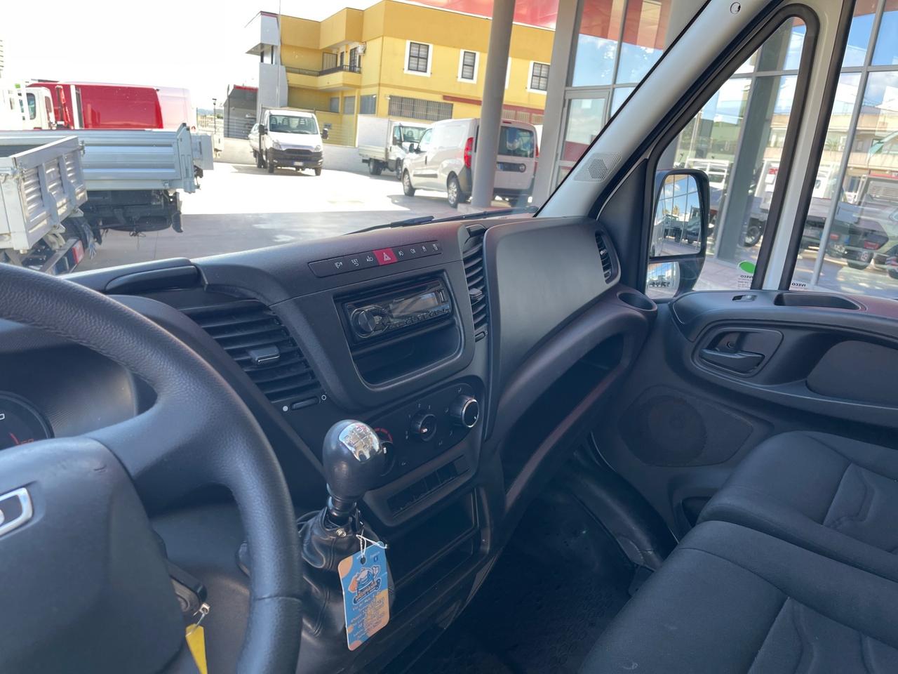 Iveco 35s13 L3 h2 2016