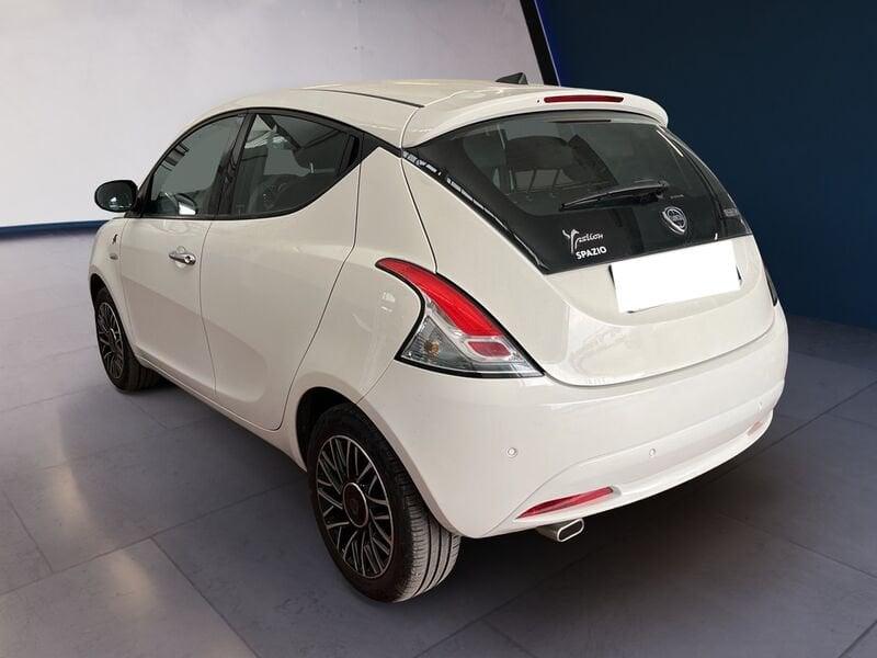Lancia Ypsilon III 2021 1.0 firefly hybrid Gold s&s 70cv
