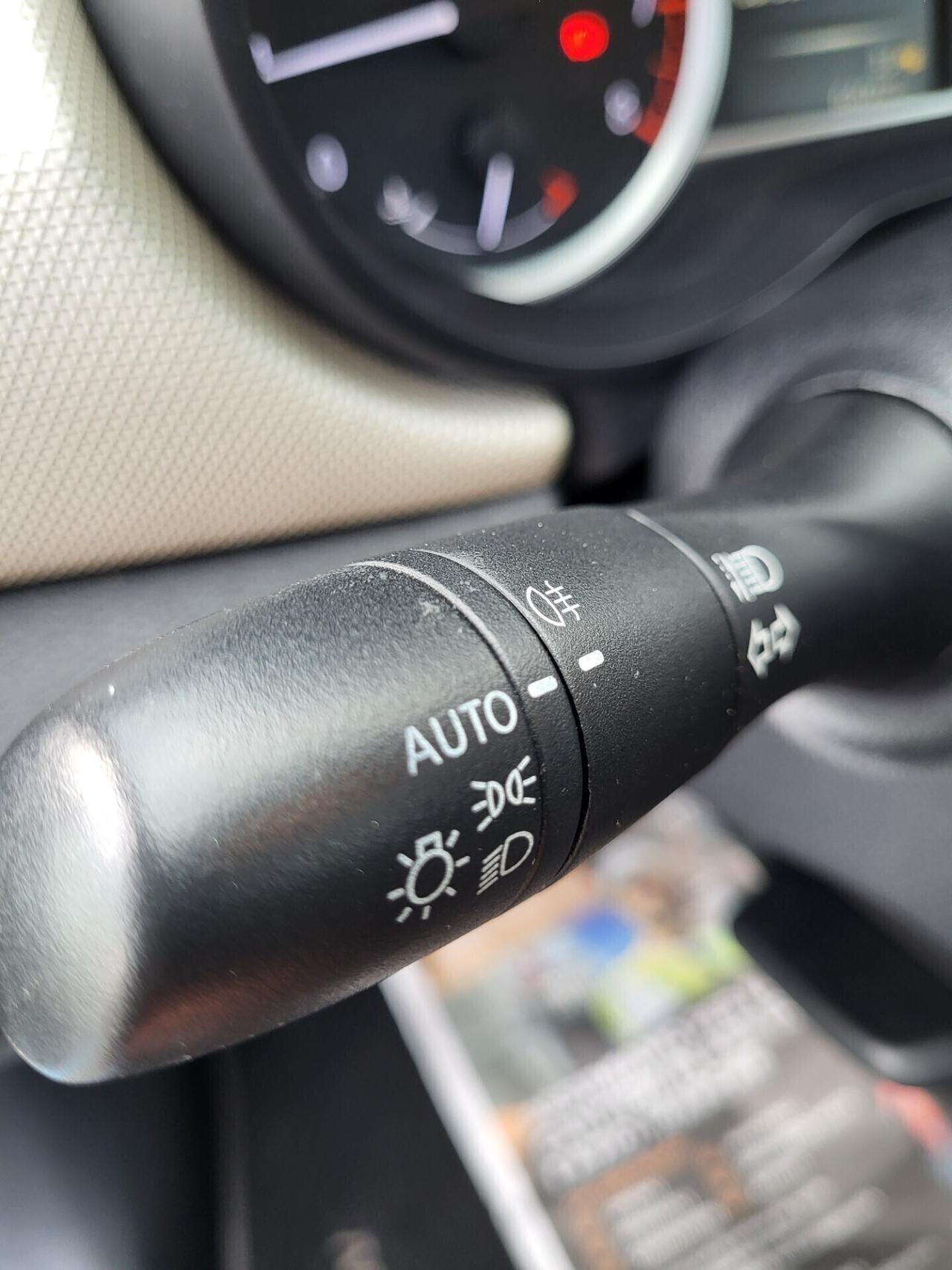 NISSAN MICRA 1,0-UNICA PROPR-2 REVISIONI-EURO 6B