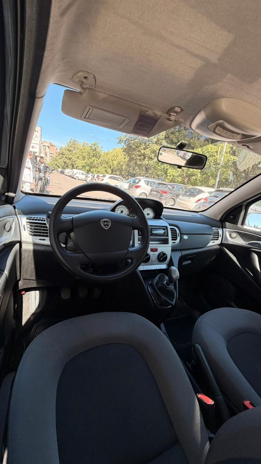 Lancia Ypsilon 1.4 Platino