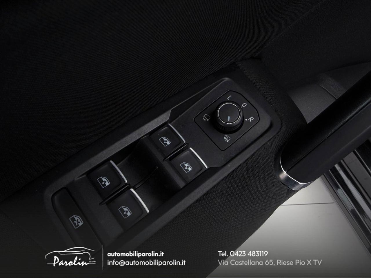 Volkswagen Touran 1.6 tdi Comfortline DSG 7 posti-ACC-Navi-Park
