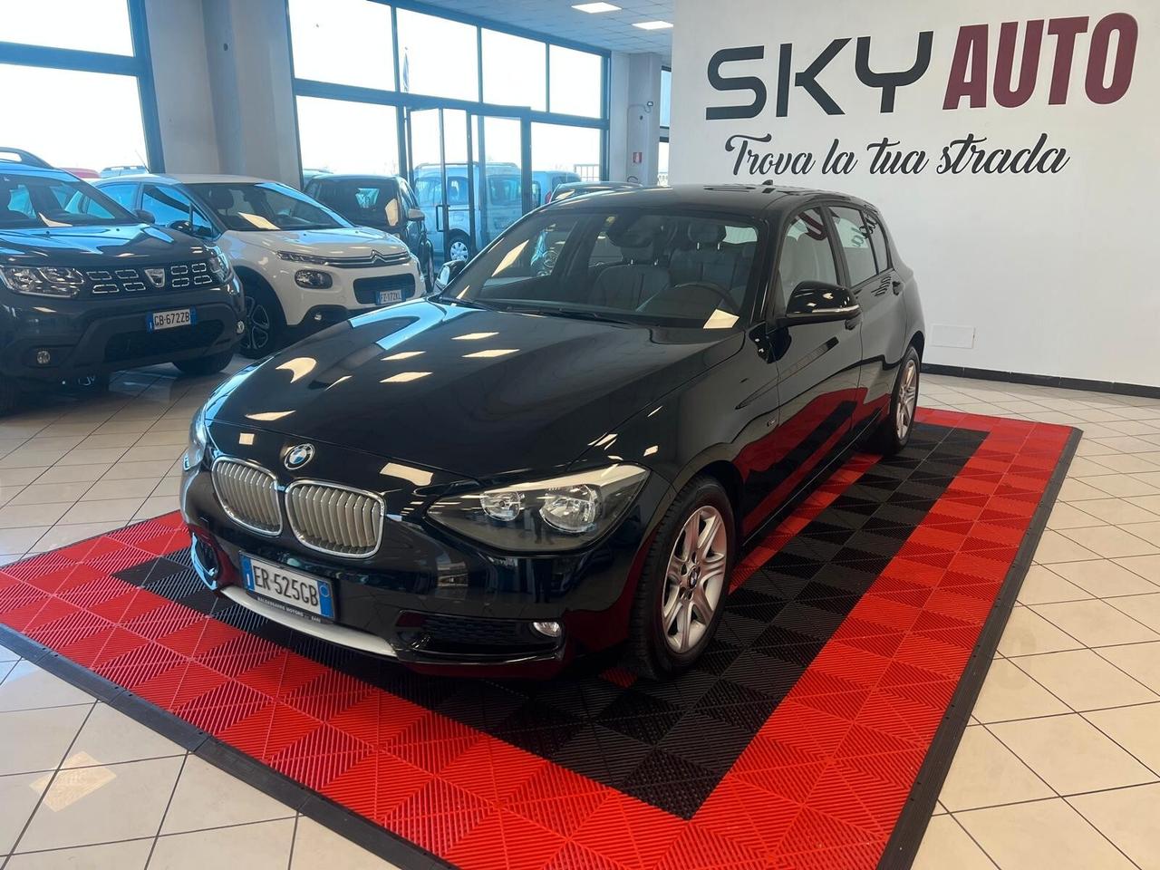 Bmw 118 118d 5p. Urban