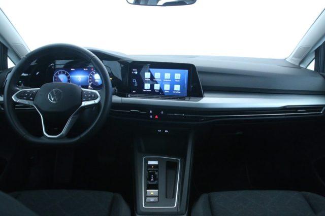 VOLKSWAGEN Golf 1.0 eTSI EVO DSG Life / Neopatentati