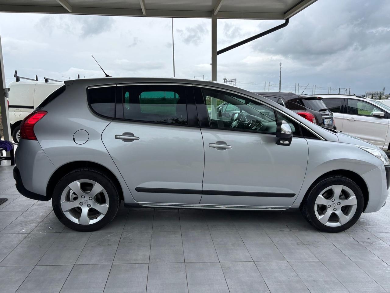 Peugeot 3008 1.6 HDi 115CV Business