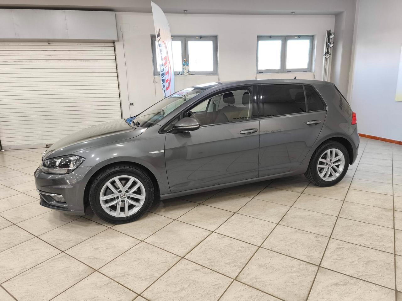 Volkswagen Golf VW 1.5 TGI DSG Blue Emotion