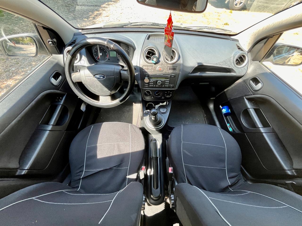 Ford Fiesta 1.2 16V 5p. Ghia