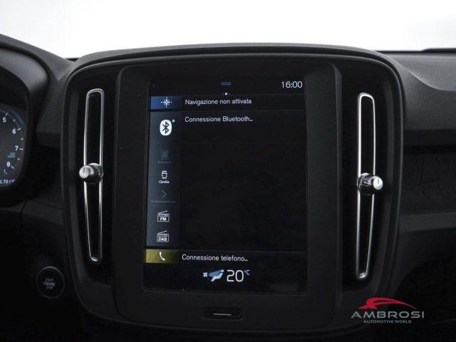 VOLVO XC40 T3 Momentum Core