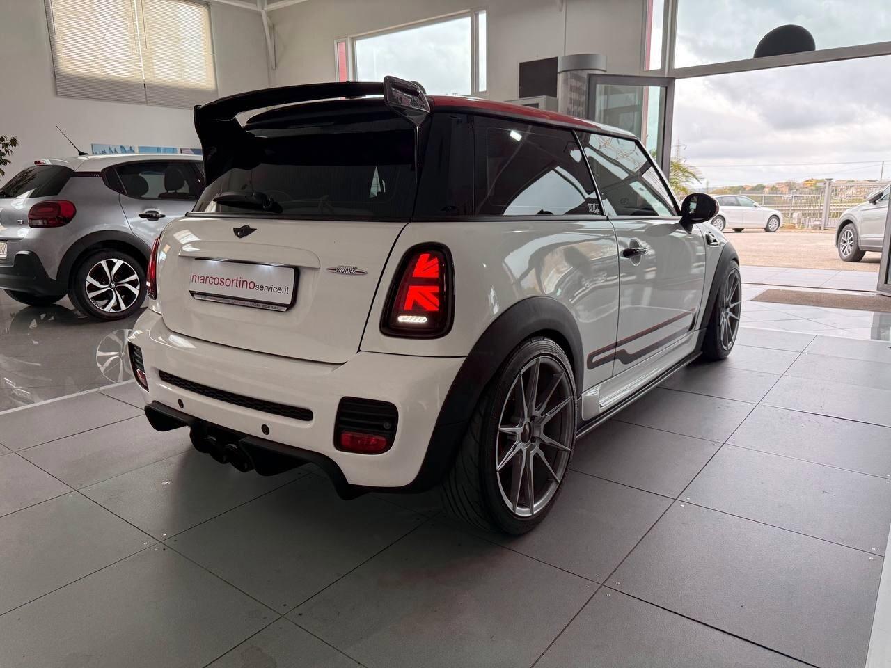 MINI COOPER CON PACCHETTO JOHN WORKS