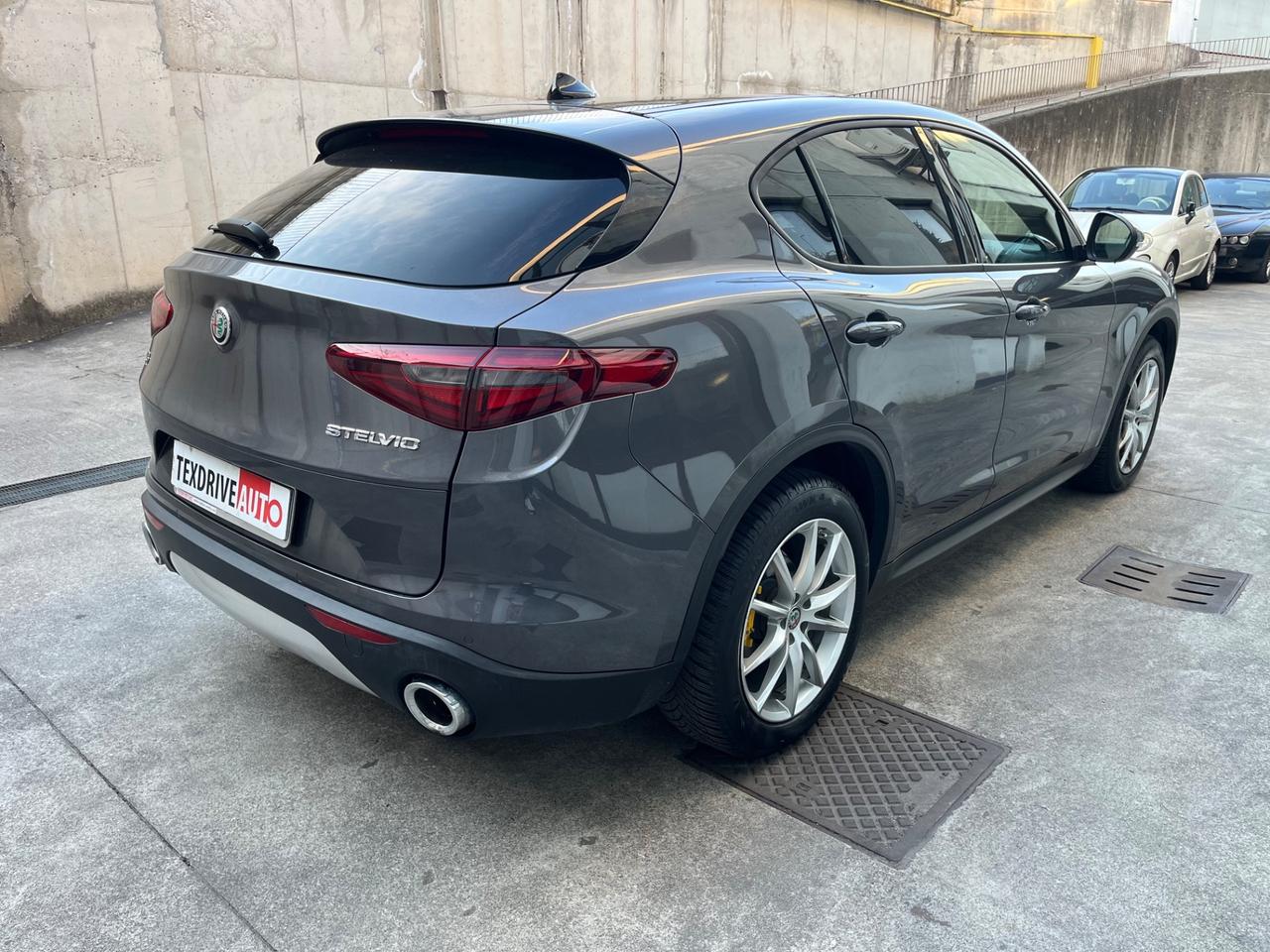 Alfa Romeo Stelvio 2.2 Turbodiesel 190 CV AT8 Q4 Executive
