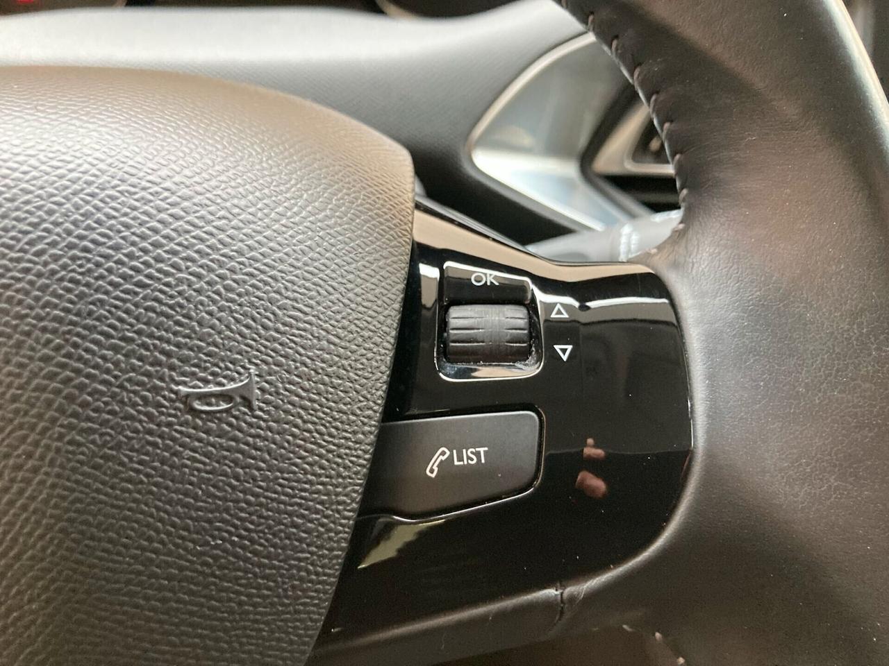 Peugeot 308 1.6 HDi -X NEOPATENTATI- 2014