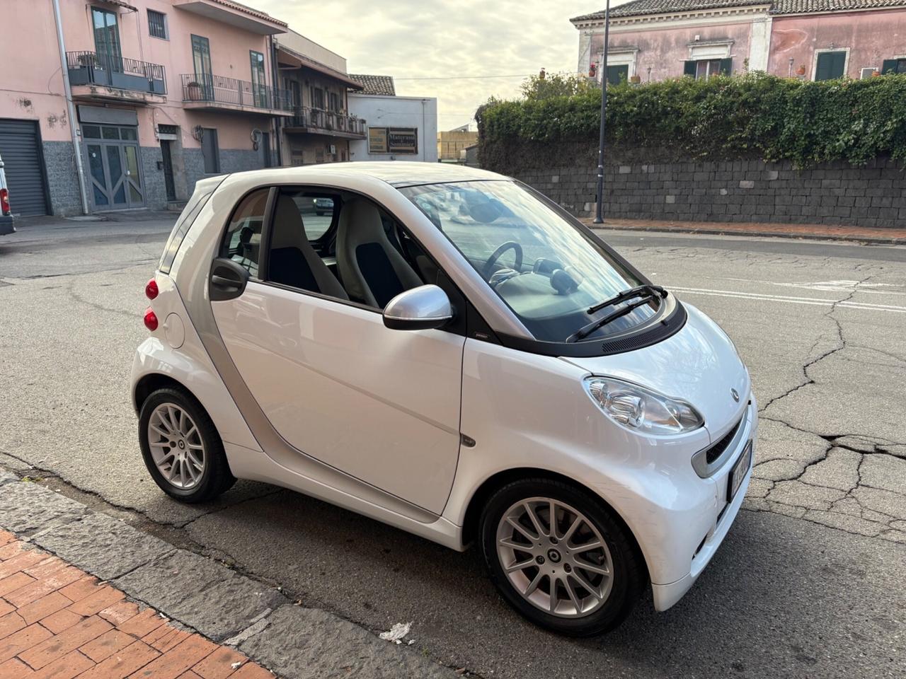 Smart ForTwo 1000 52 kW coupé passion 2011