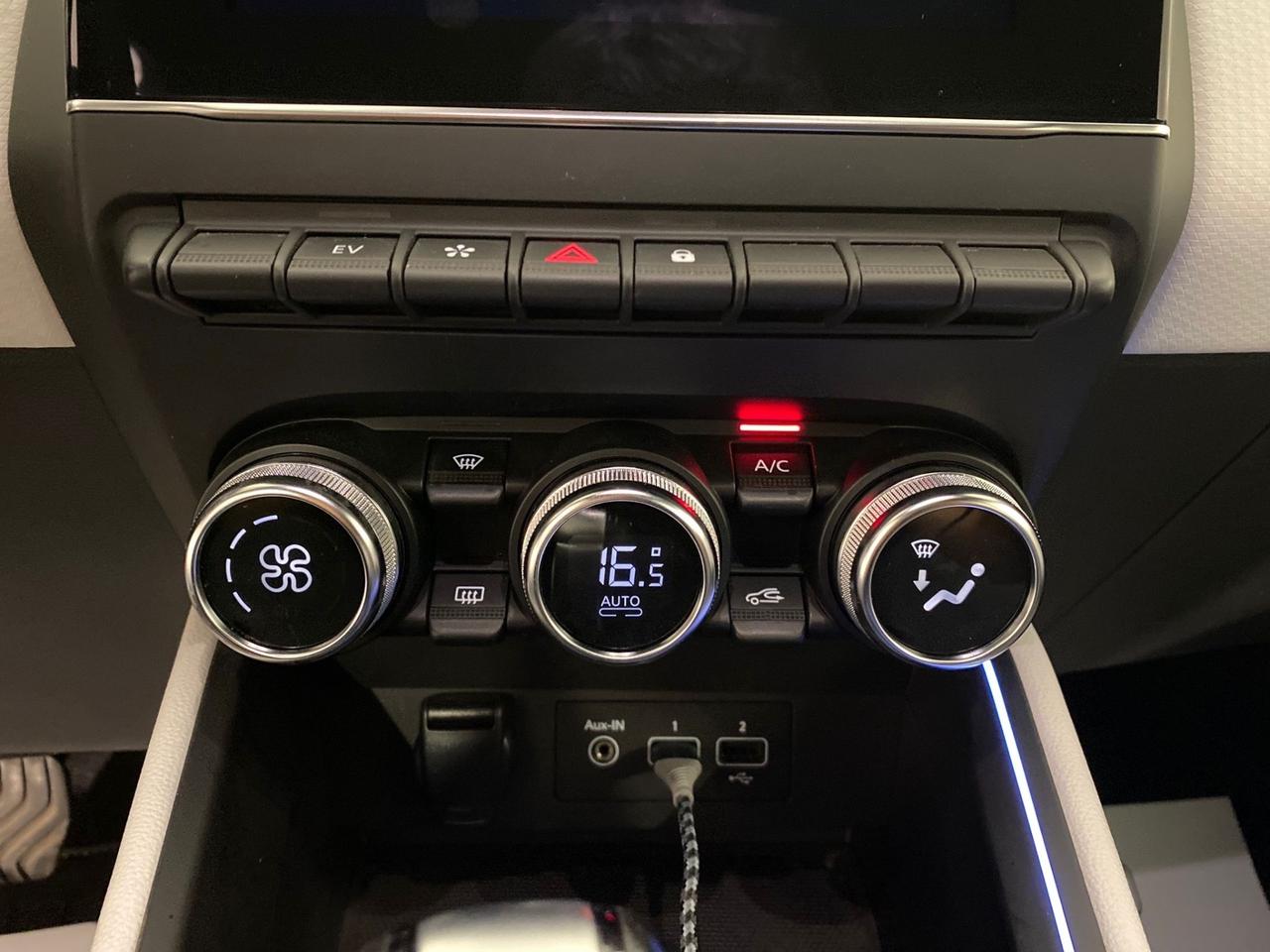 Renault Clio Full Hybrid E-Tech 140 CV 5 porte Initiale Paris