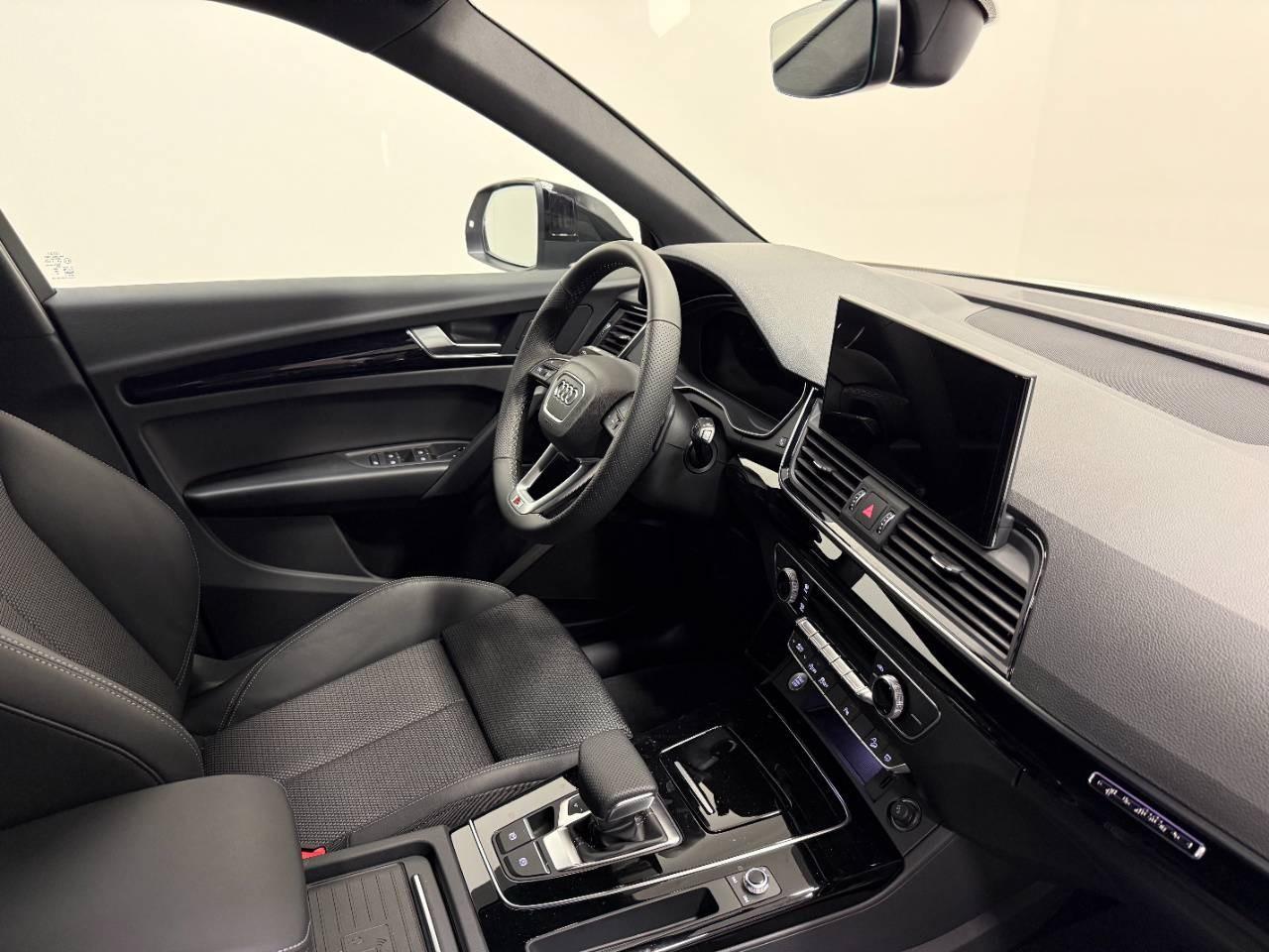 AUDI Q5 SPORTBACK 40 TDI MHEV S-TRONIC QUATTRO IDENTITY BLACK