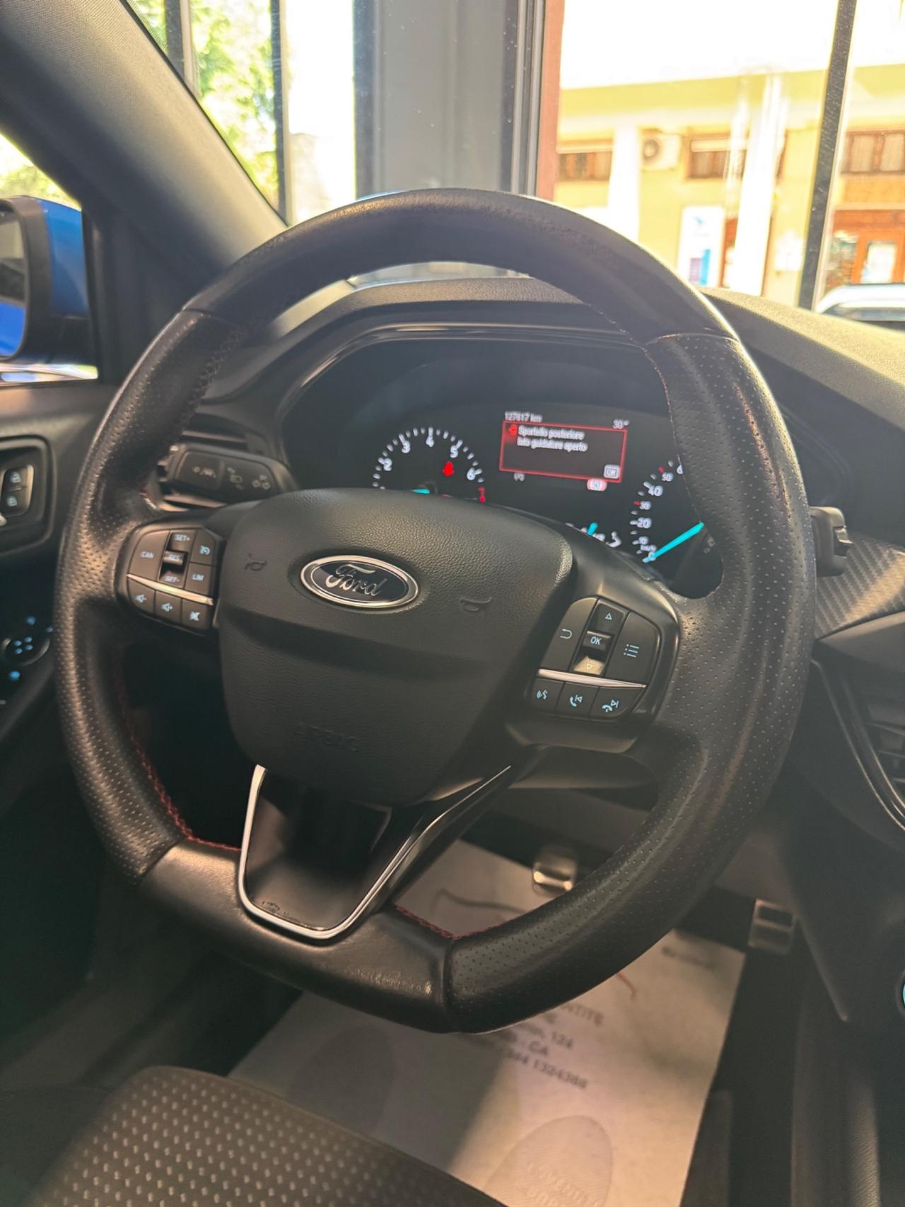 Ford Focus 1.0 EcoBoost 125 CV ST Line Finanziabile