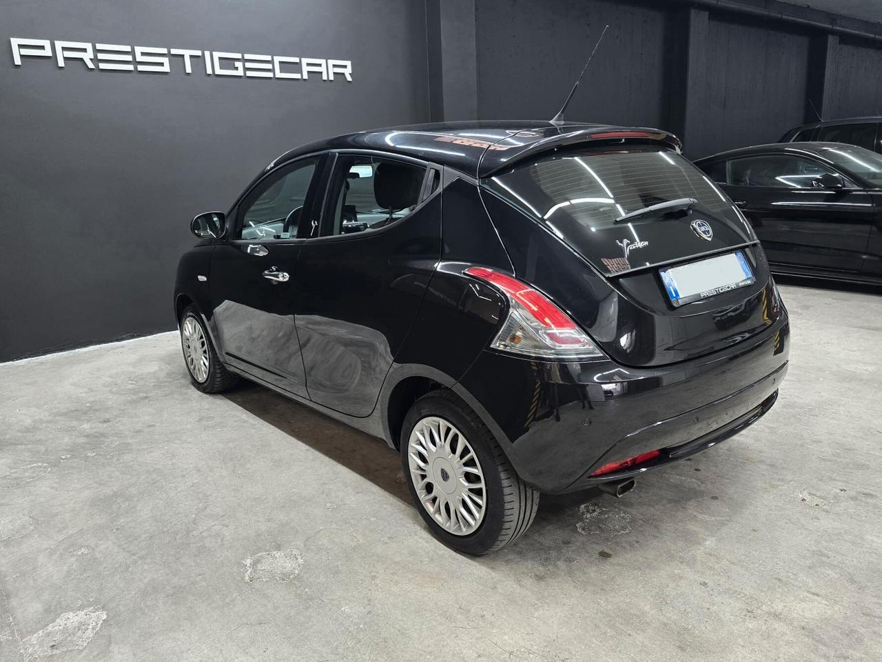Lancia Ypsilon SeS Silver