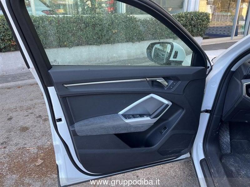 Audi Q3 I 2019 Sportback Benzina Sportback 35 1.5 tfsi mhev Business Plus s-tron