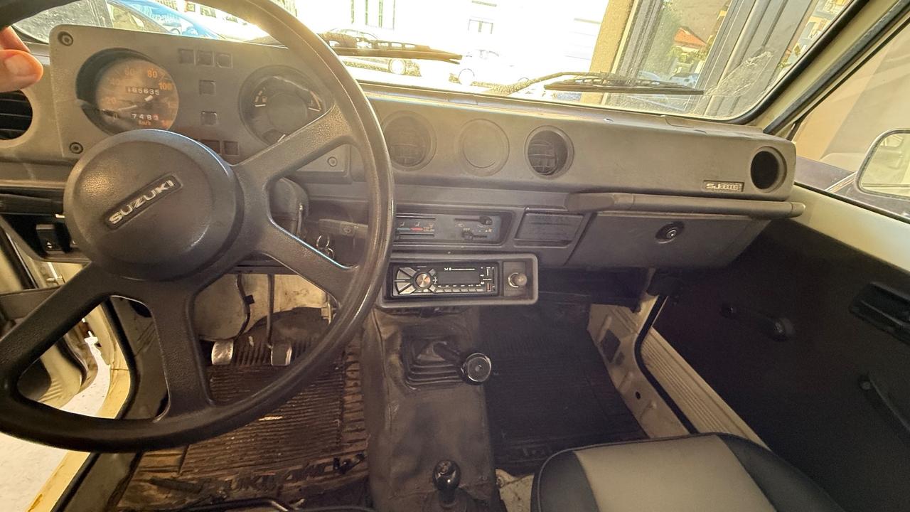 Suzuki SJ Samurai 4x4 De Luxe