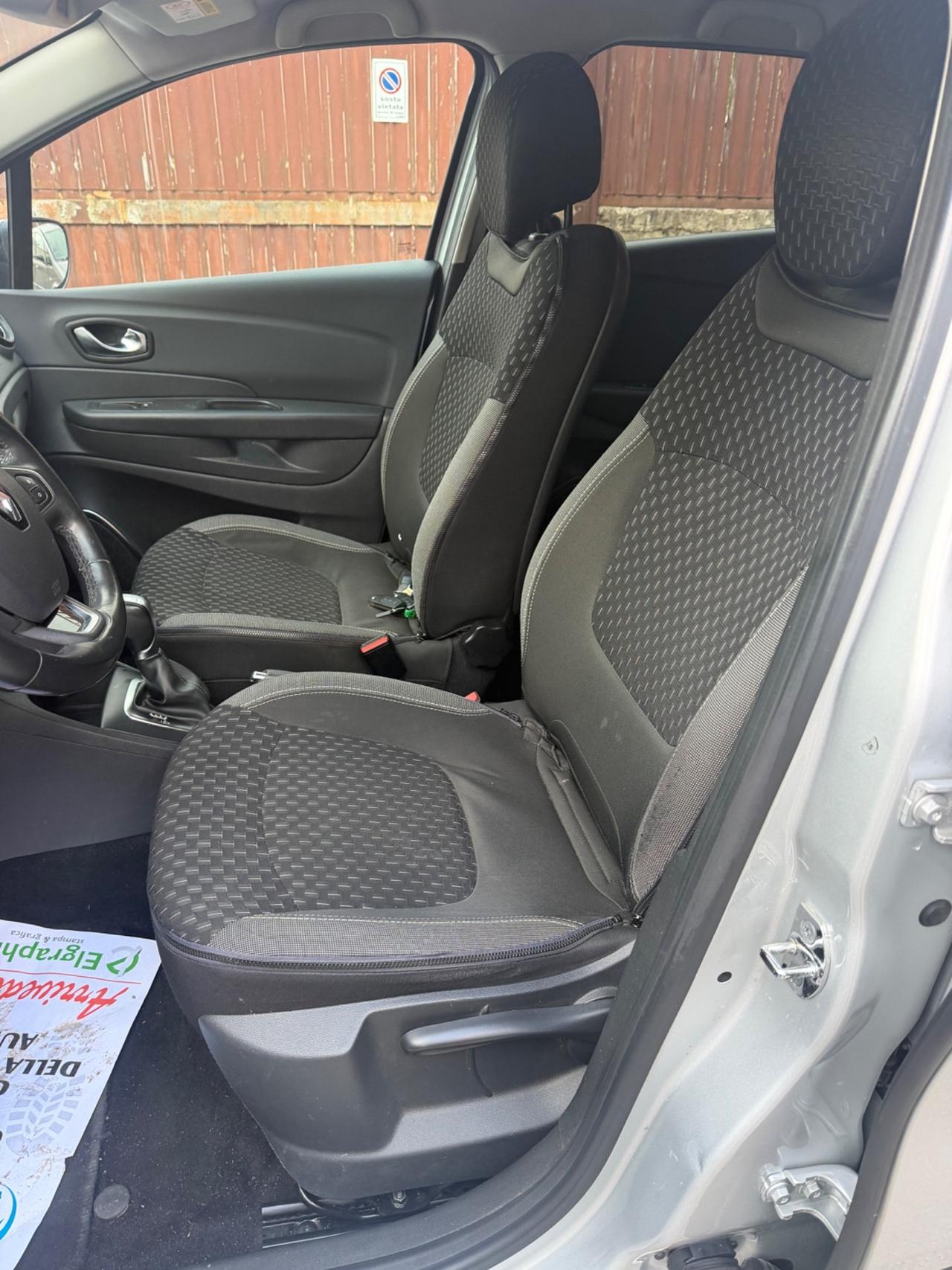 Renault Captur dCi 8V 90 CV EDC Start&Stop Energy Initiale Paris