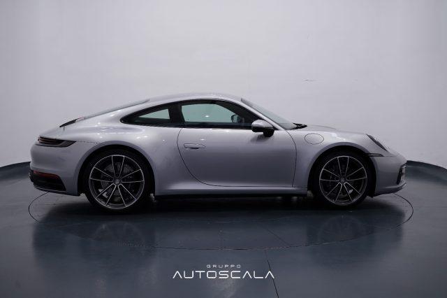 PORSCHE 992 385cv Carrera 4