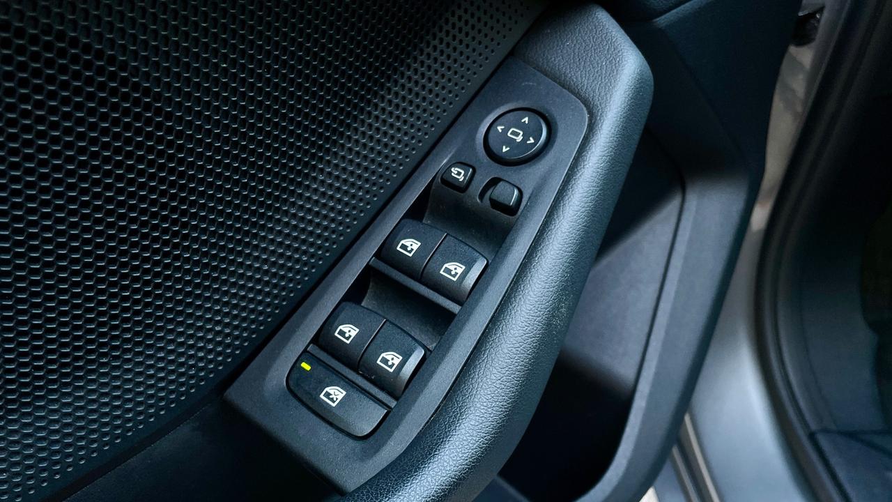 BMW 116D 1.5 ADVANTAGE 116CV - CRUISE CONTROL, CAR PLAY, NEOPATENTATI