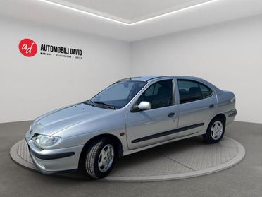 RENAULT Megane Mégane 1.6 cat RT VENDE PRIVATO