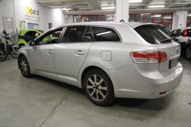 TOYOTA Avensis 2.2 D-4D Wagon Executive 150CV