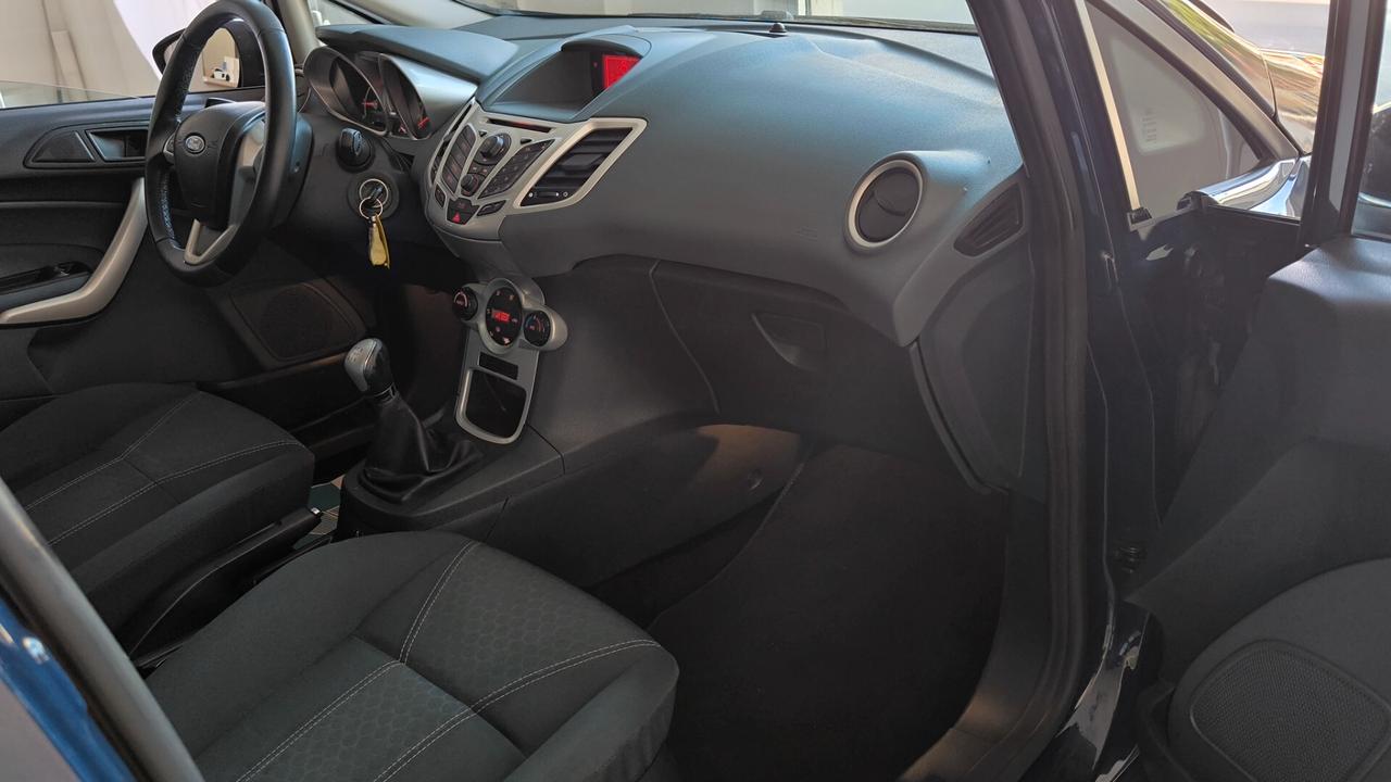 Ford Fiesta 1.4 5 porte Bz.- GPL Titanium